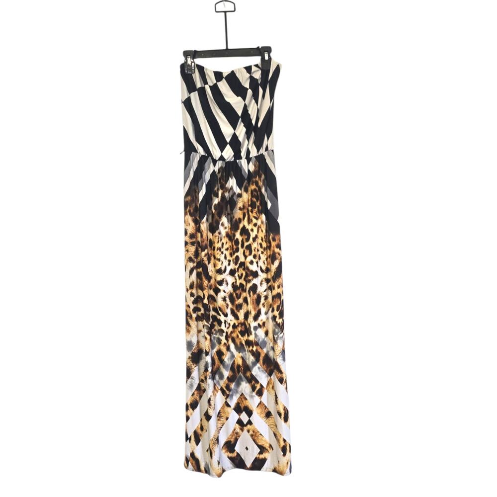 Trac
Women's cheetah and Zebra print maxi dress
Medium 
Sleeves 
Hoops For belt